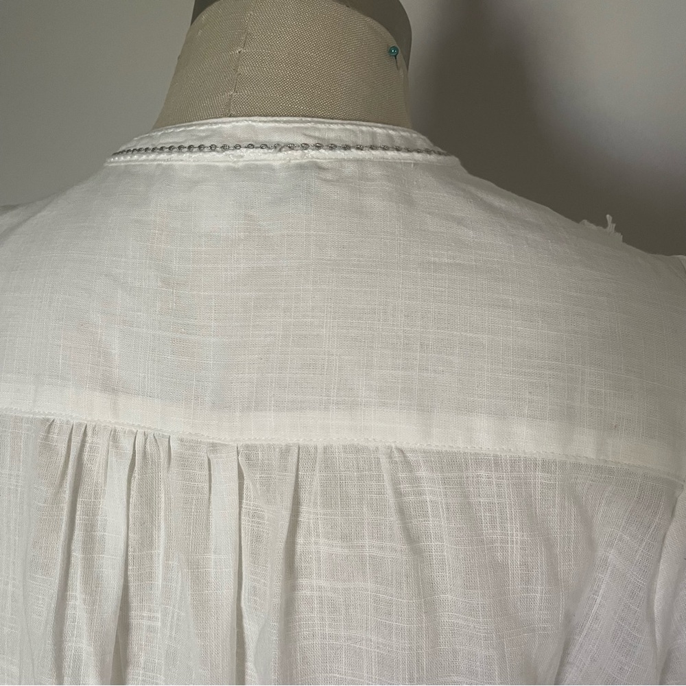 Piper & Scoot White Embroidered Top Size S - image 5